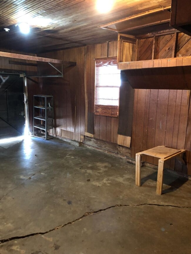 Building Photo - 406 Maynard Dr