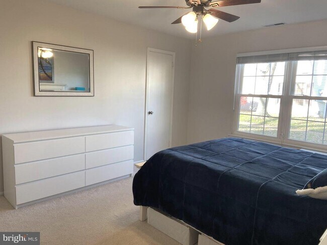 Building Photo - 39A Sumac Ct