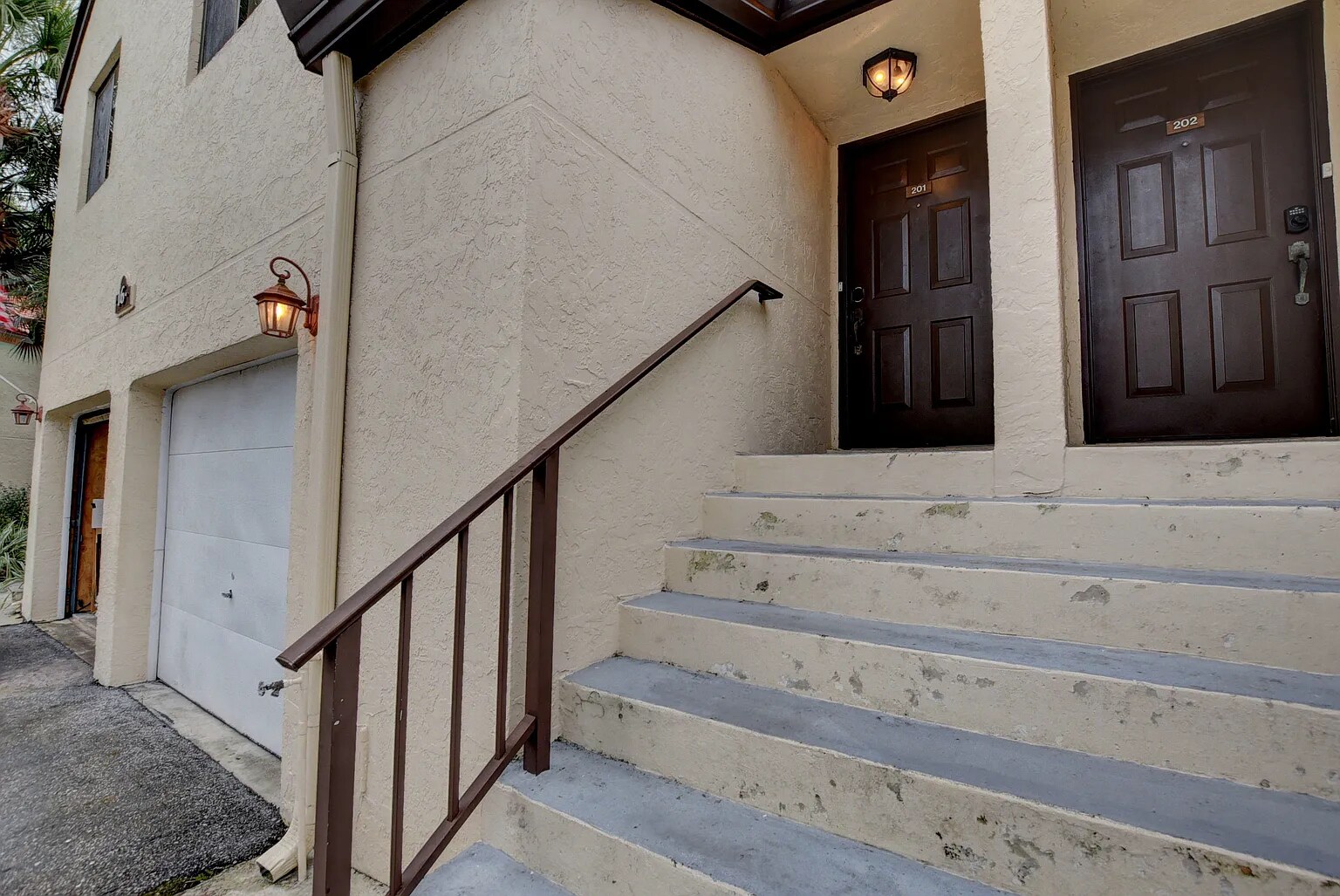 Building Photo - 16 Via de Casas Sur