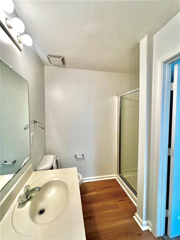 Building Photo - 725 Crestwell Cir