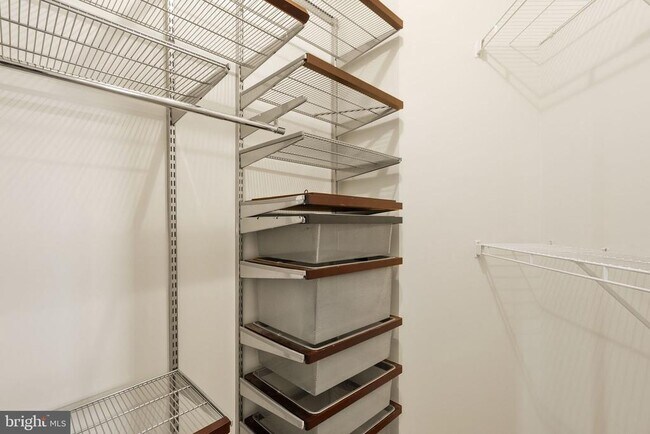 Building Photo - 3840 Lightfoot St