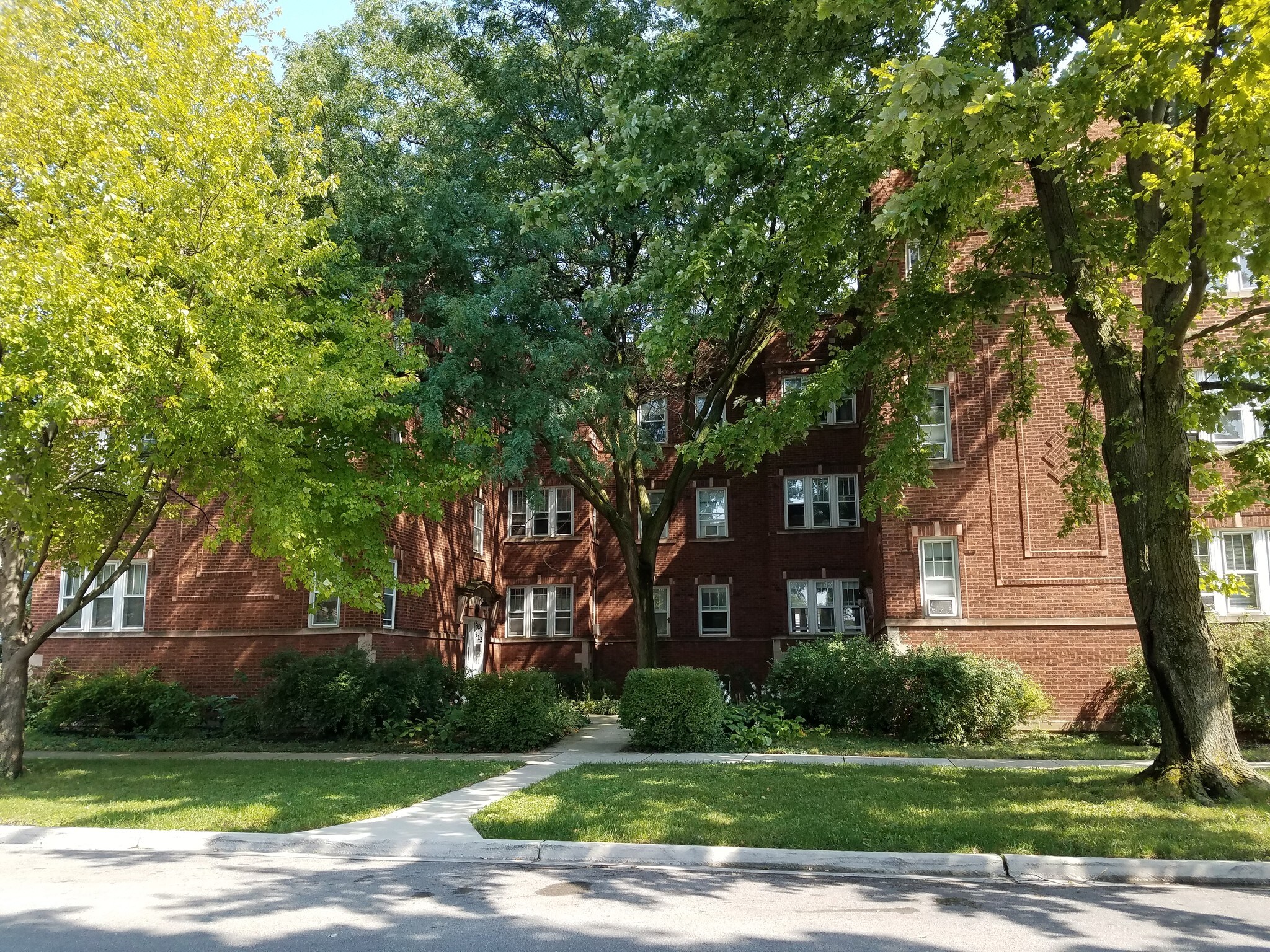 Building Photo - 506 N Cuyler Ave