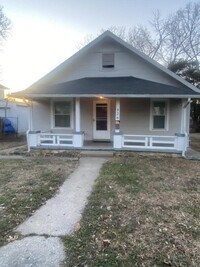 Building Photo - 526 S Crescent Ave