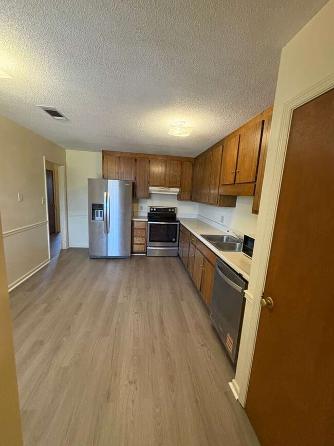 Building Photo - 1029 Davidson Dr