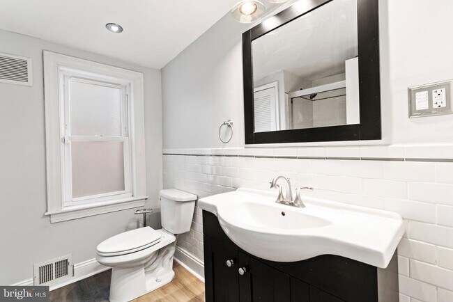 Building Photo - 2443 E Cumberland St