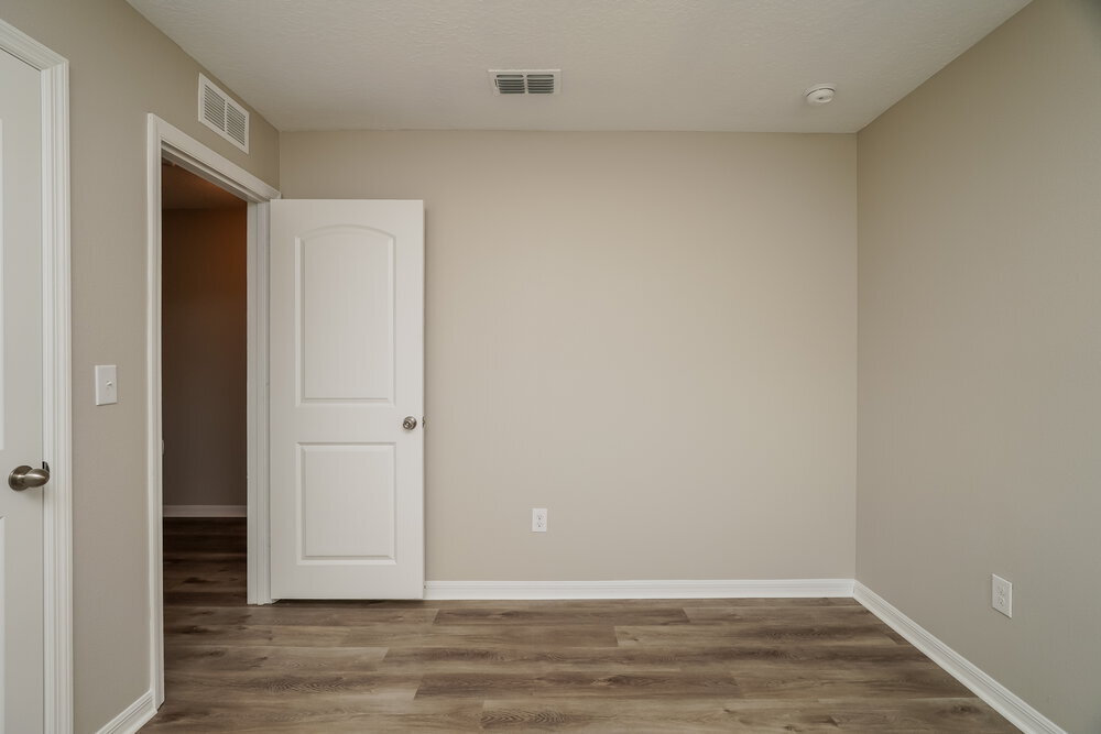 Building Photo - 333 Elderberry Ct