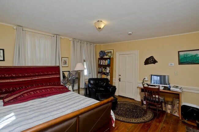 Building Photo - 25 Woodbridge St