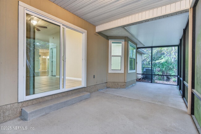 Building Photo - 15885 Bainebridge Dr