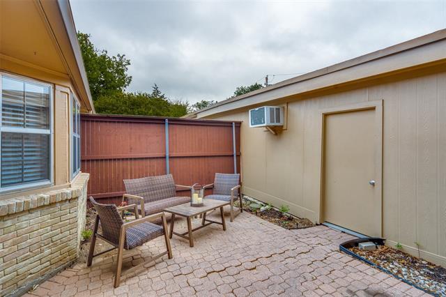 Building Photo - 7620 Dentcrest Dr