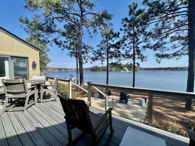 Building Photo - 7 Pinehurst Villas