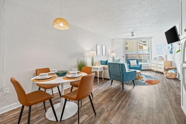 Building Photo - Winter Rental.  Fully furnished 1-bedroom,...