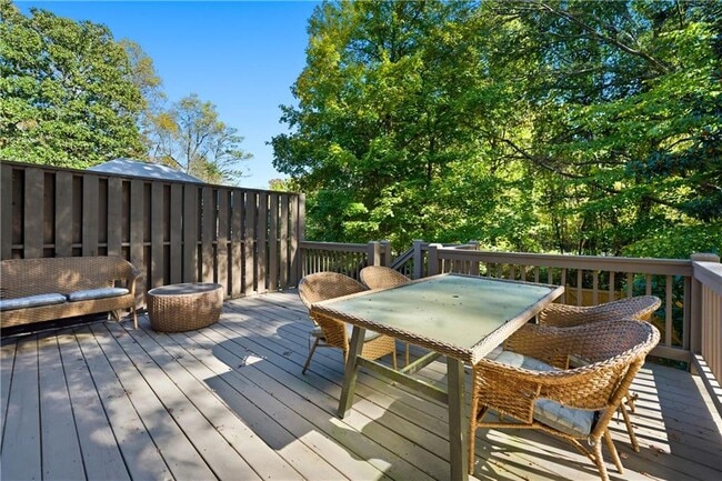 Building Photo - 1295 Cumberland Rd NE