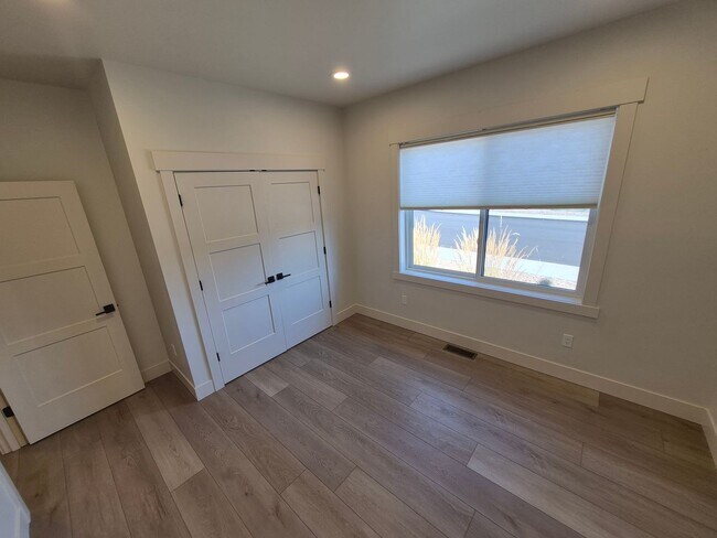 Building Photo - 3783 SW 47th St