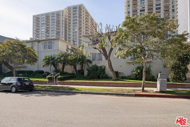 Building Photo - 407 Shirley Pl