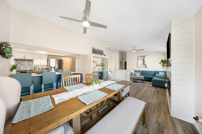 Building Photo - Spacious 6 Bedroom Home in La Verkin!