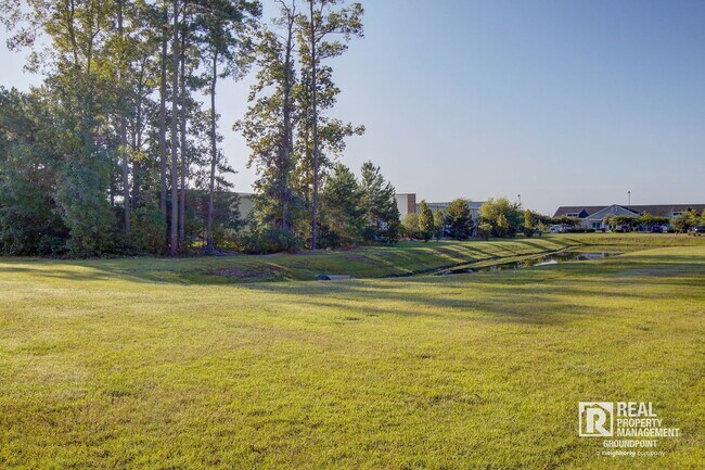 Building Photo - 432 Trotters Ln