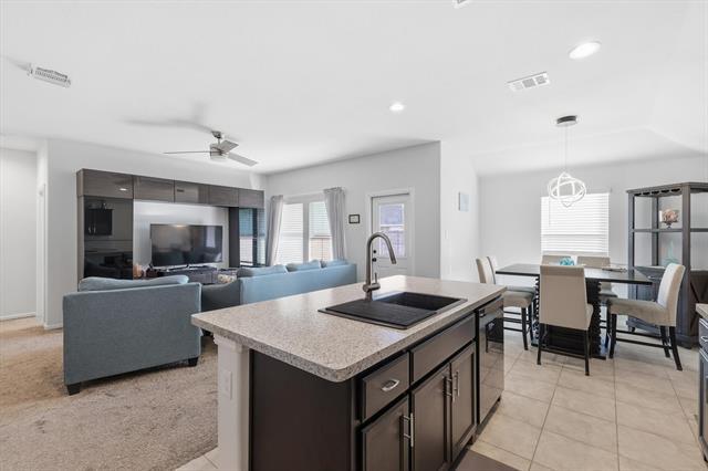 Building Photo - 10431 Ft Cibolo Trl