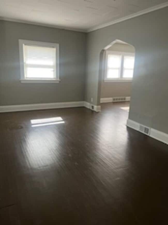 Cute 2 Bedroom 1 Bath House 2025 Barrows St Toledo OH 43613