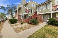 Building Photo - Spacious 1-Bedroom Condo in Aurora with Community Amenities