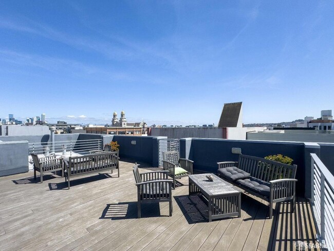 Building Photo - 1025 Minna St