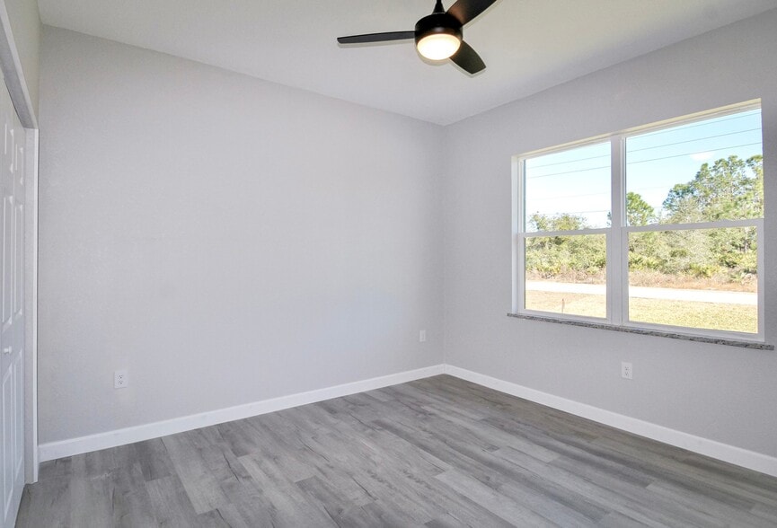 Building Photo - 4625 Cortez Blvd