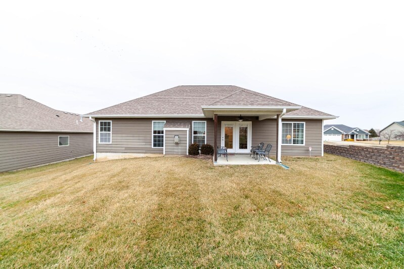 Building Photo - 4500 Weybridge Dr