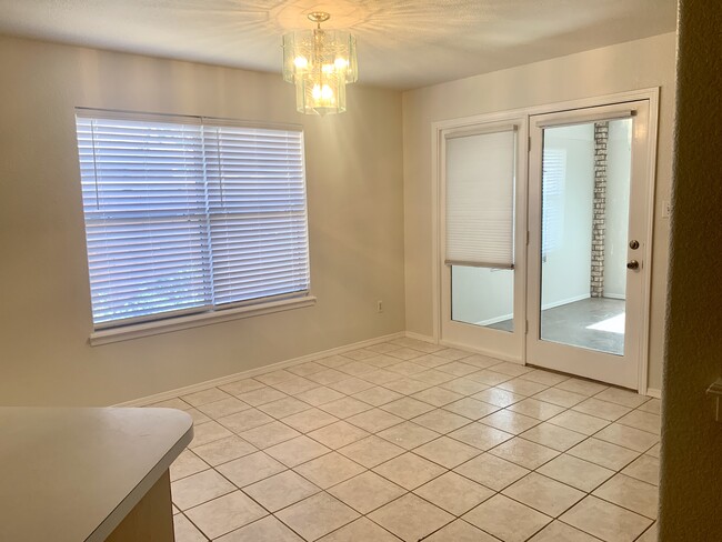 Building Photo - 846 San Juan Dr