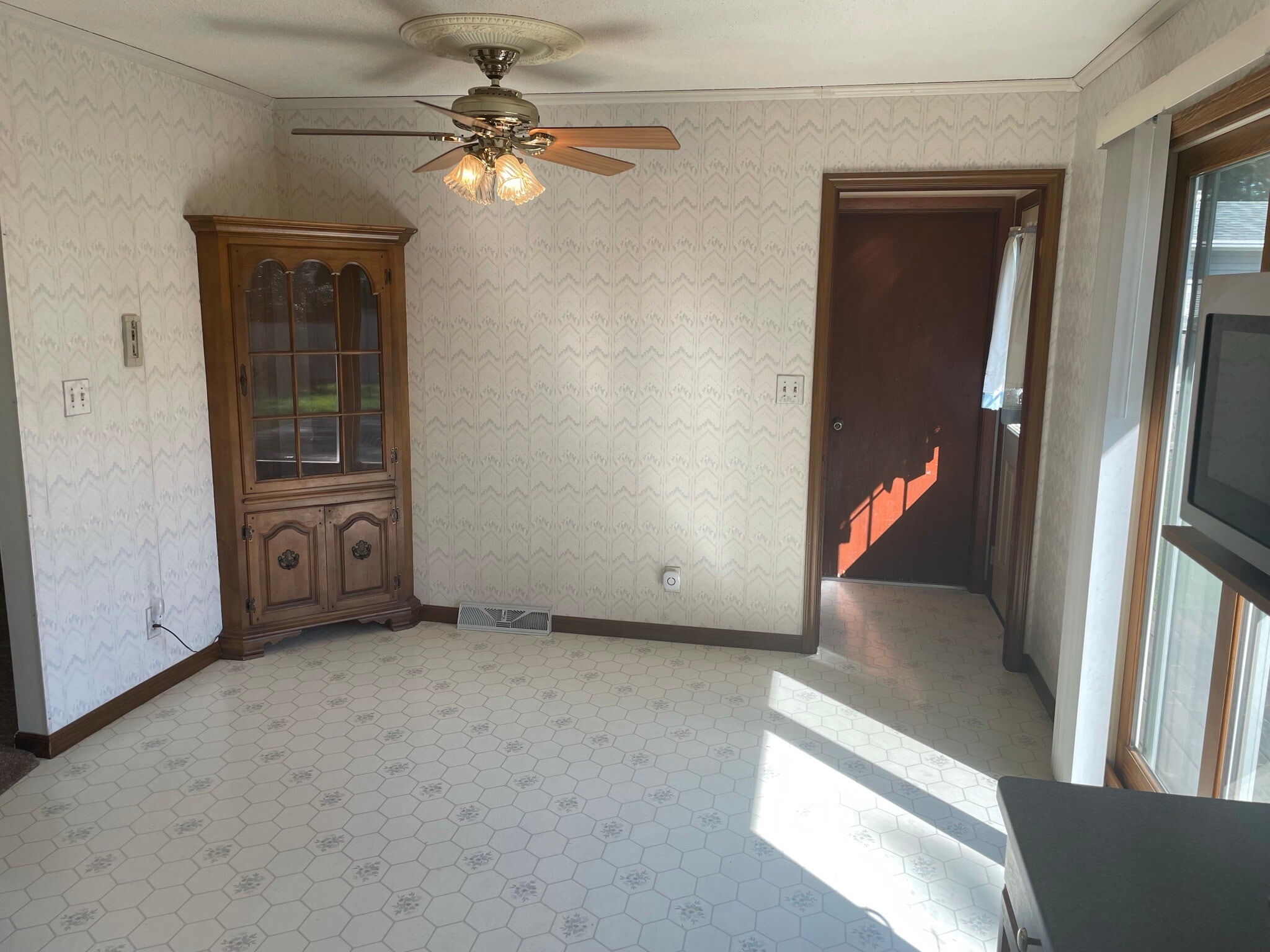 Building Photo - 4625 Candlelight Dr