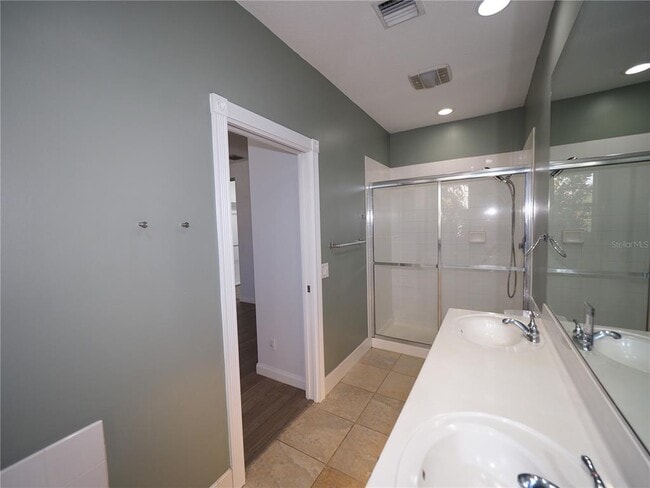 Building Photo - 1553 Napoli Dr W