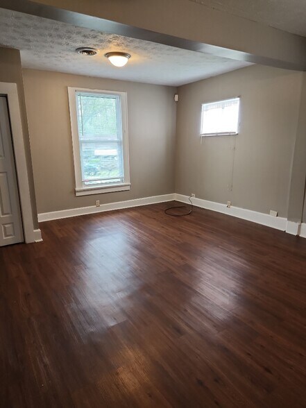Building Photo - 515 Ben Hur Ave