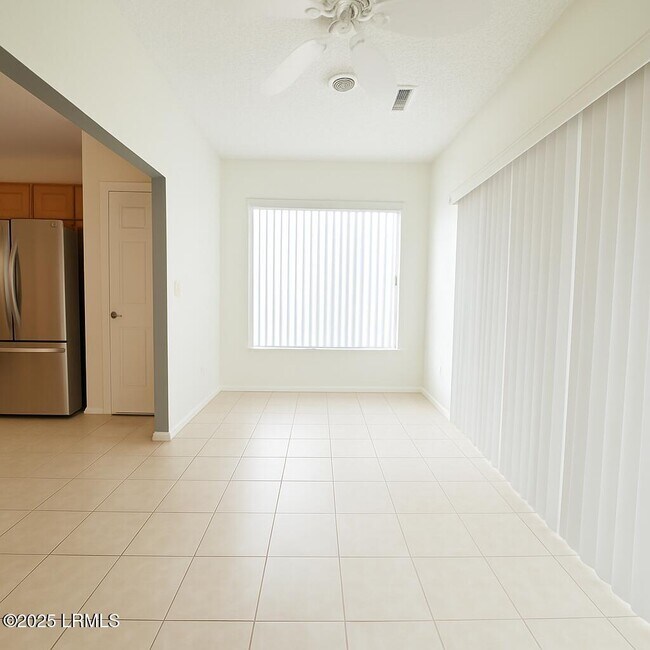 Building Photo - 1 Pomegranate Ln