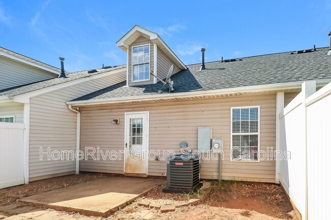 Building Photo - 2153 Pavilion Ct
