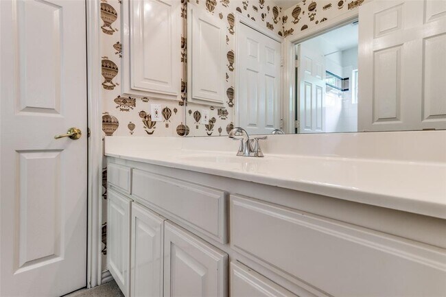 Building Photo - 8412 Greystone Ct