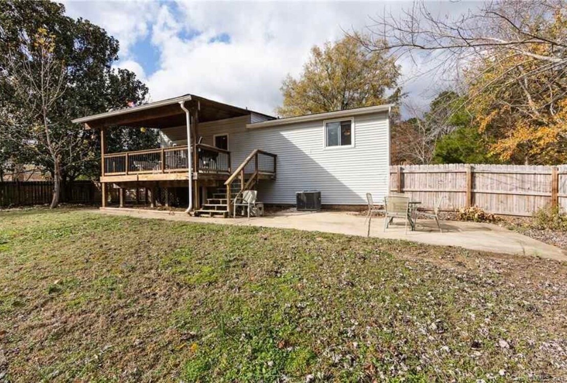 Building Photo - 11501 Five Cedars Rd