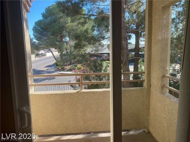 Building Photo - 3145 E Flamingo Rd