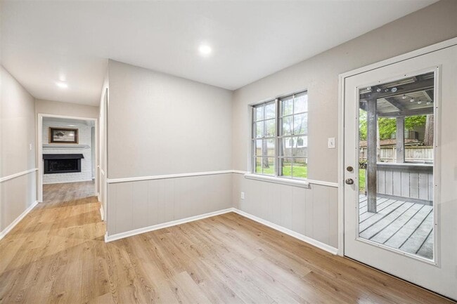 Building Photo - 1802 Corral Dr