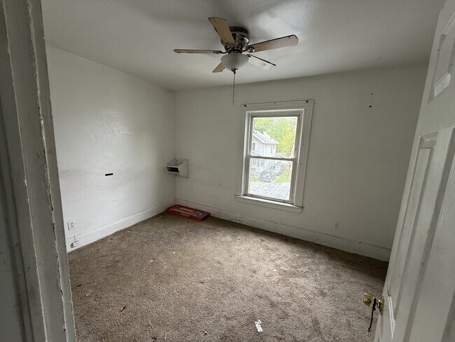 Building Photo - 4112 Caroline Ave
