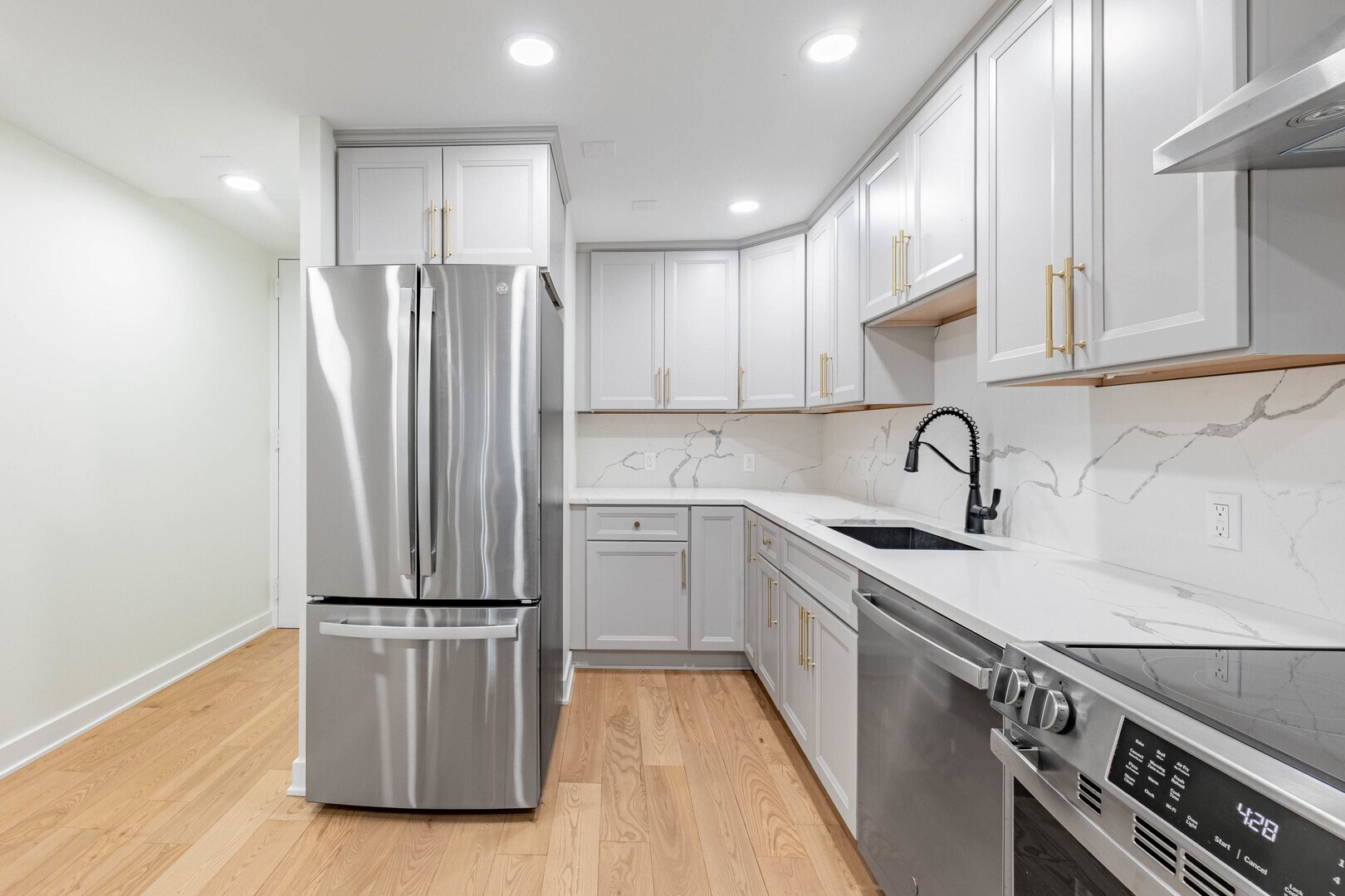 Building Photo - 405 N Wabash Ave