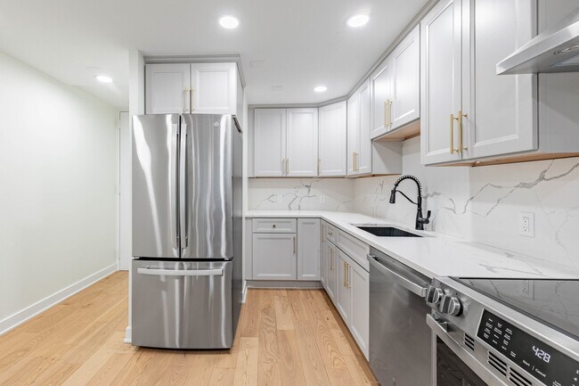 Building Photo - 405 N Wabash Ave