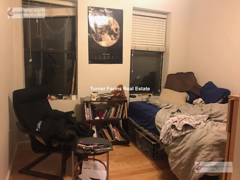 Building Photo - 65 Hemenway St