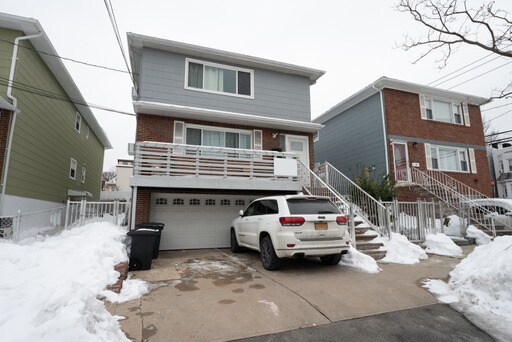 Building Photo - 4304 Meadowview Ave