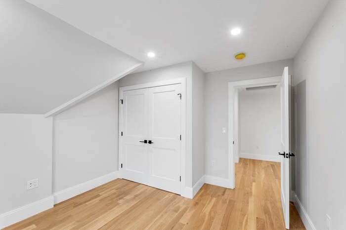 Building Photo - 417 Poplar St