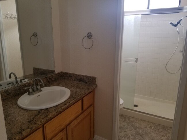 Building Photo - 10943 Countryview