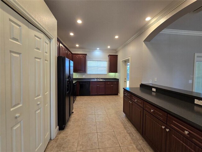Building Photo - 1720 Saddlewood Dr