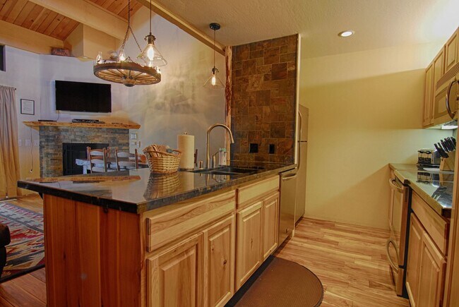 Building Photo - SKI LEASE: Kings Beach; Updated, Well Appointed Townhome