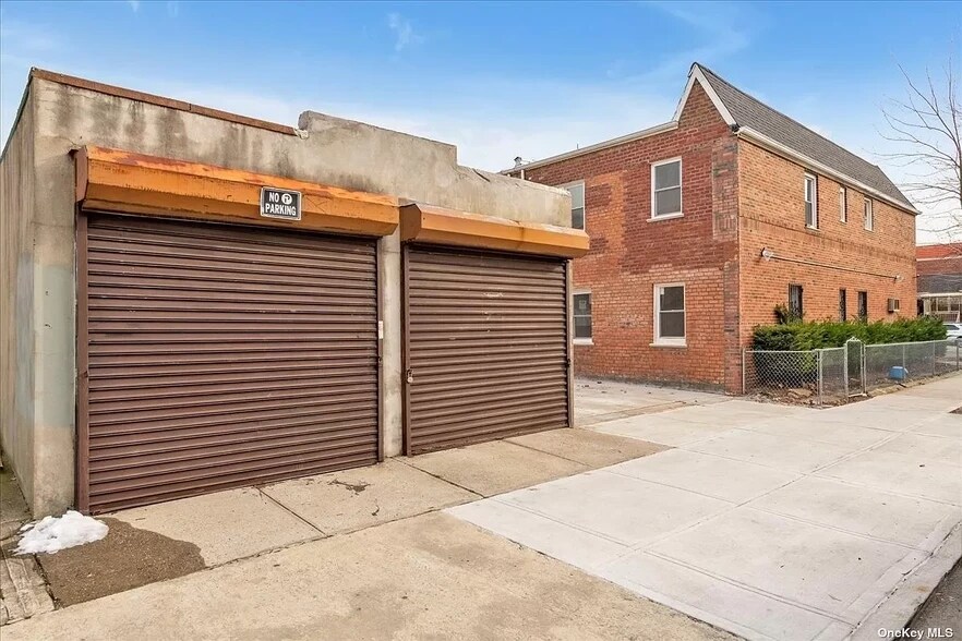 Building Photo - 8001 30th Ave