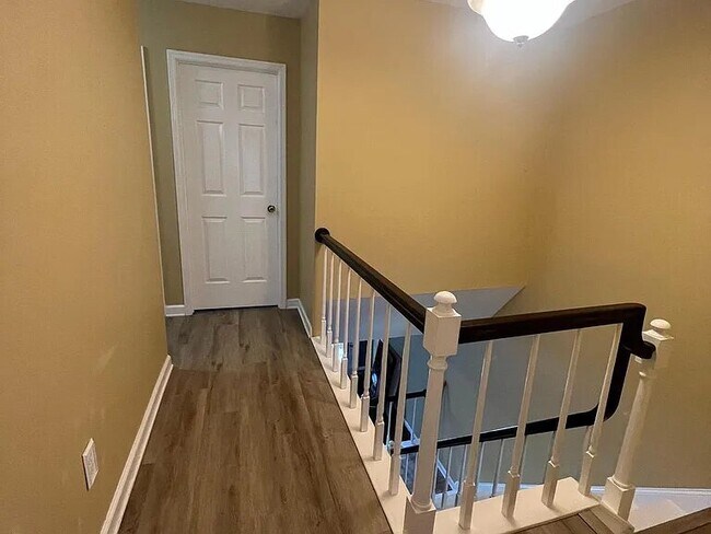 Building Photo - 1404 Weatherstone Dr
