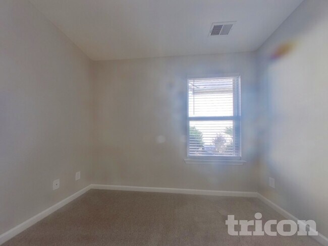 Building Photo - 316 Meadow Vista Ln