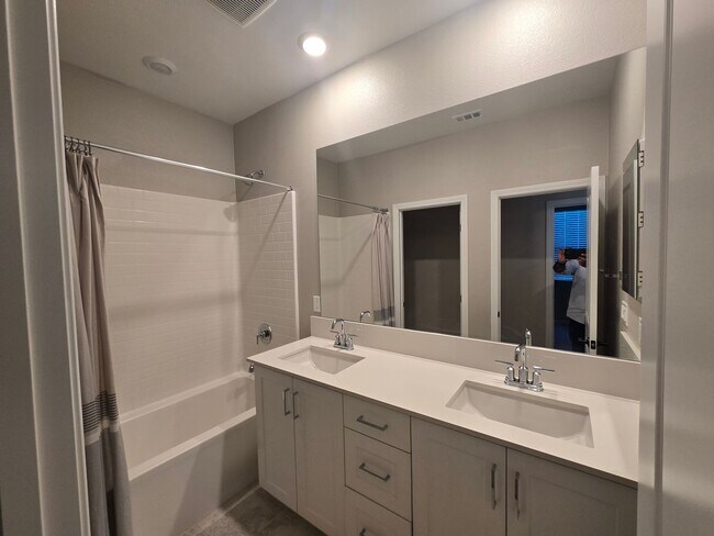 Building Photo - Fresh, Fun & Fully Loaded! 1681 Whitmore L...