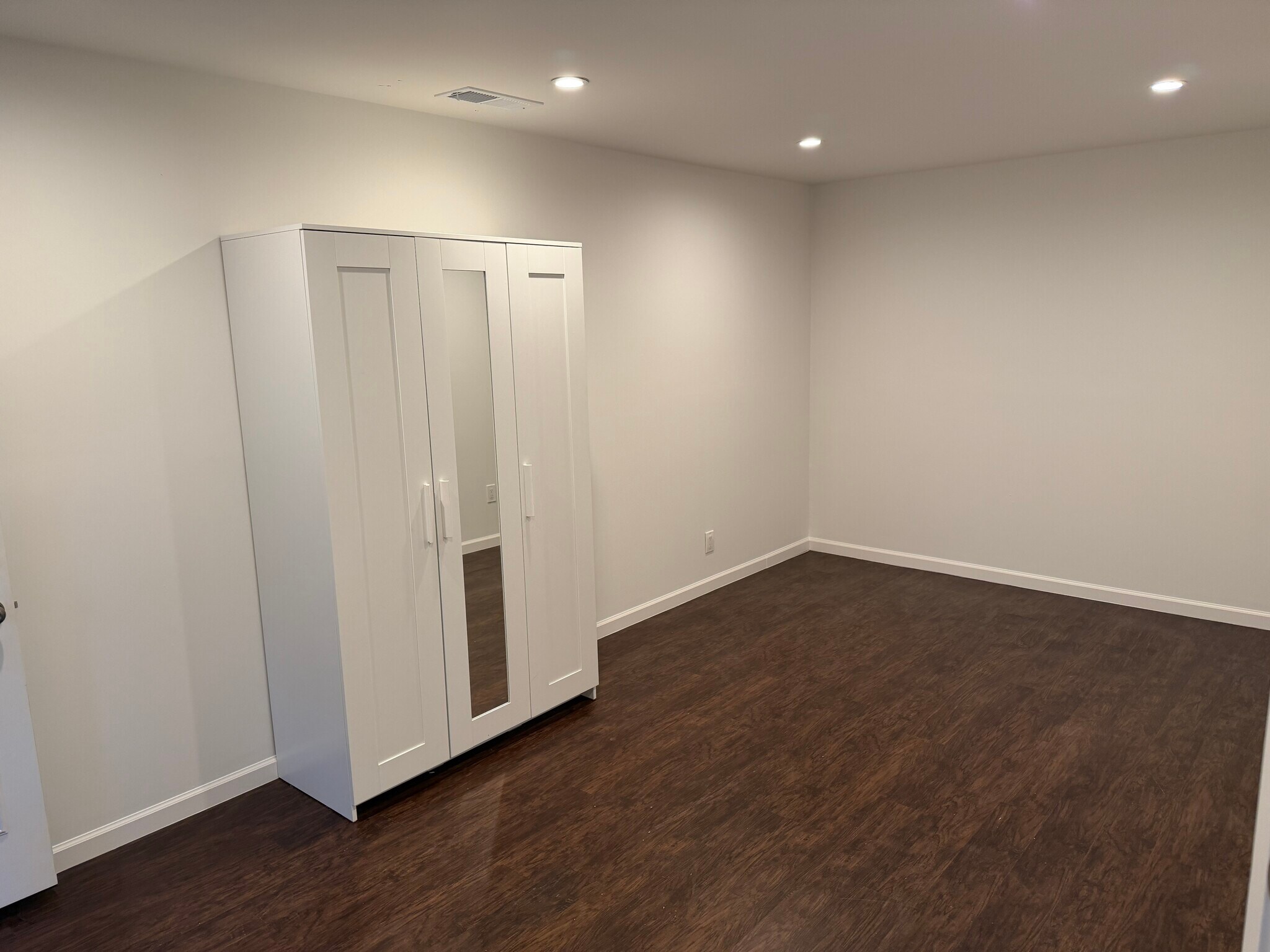 Building Photo - 3524 Olsen Dr